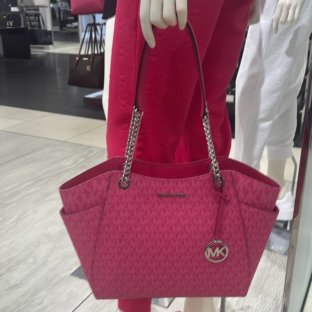 MICHAEL KORS 
Jet Set Travel Large Signature Chain Shoulder Tote Bag
Dragonfruit - Picture 12 of 16